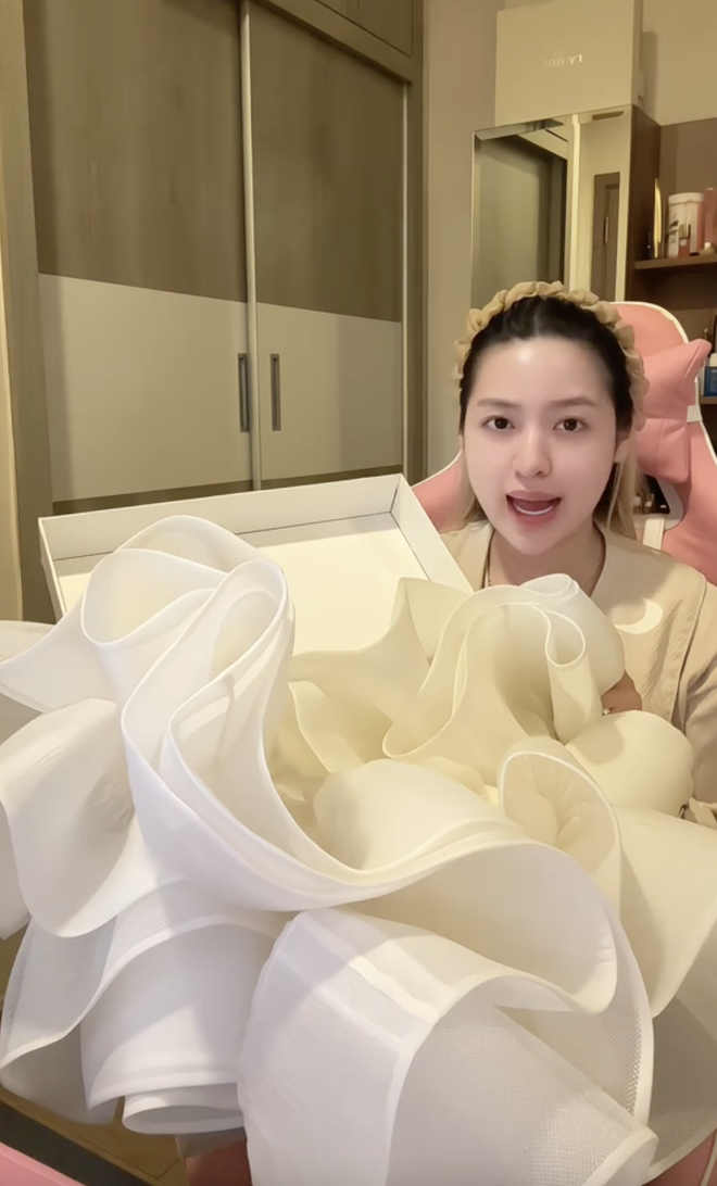 Hot girl "trứng rán" bật khóc trong clip 7 triệu view, nguyên nhân vì váy local brand 5 triệu đồng- Ảnh 3.