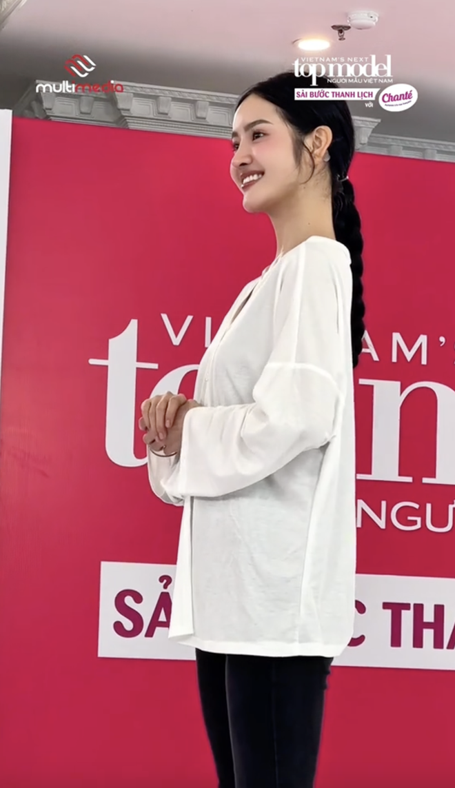 Xuất hiện bạch nguyệt quang lặng lẽ toả sáng giữa "lẩu thập cẩm" toàn Tây Du Ký, lân sư rồng tại Miss Grand Vietnam- Ảnh 8.