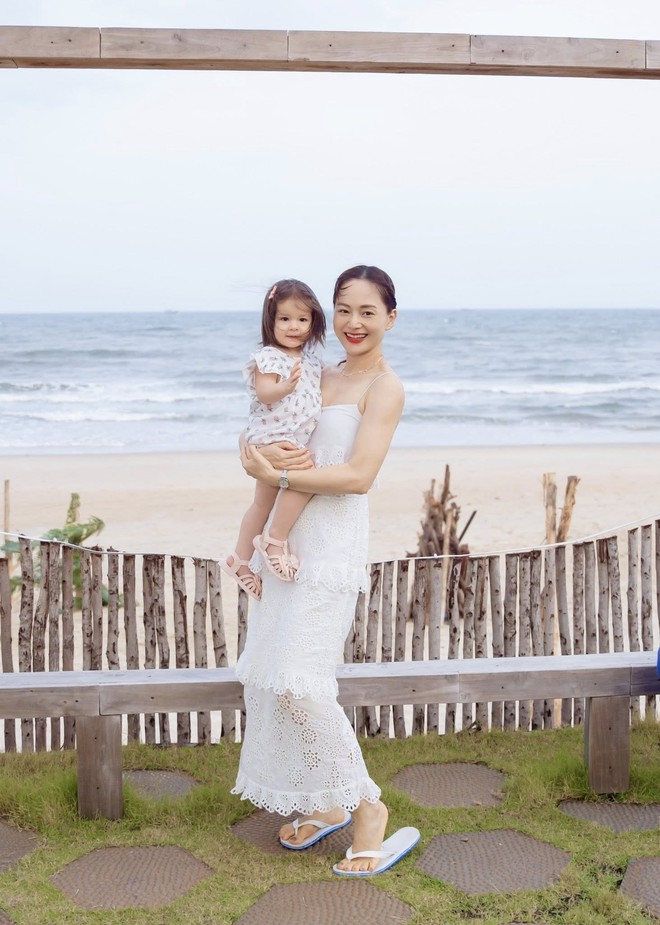 Lan Phương hậu ly hôn chồng Tây: "Không suy nghĩ nhiều, sống cách biệt với mọi thứ, chỉ có mình và 2 con"- Ảnh 5.