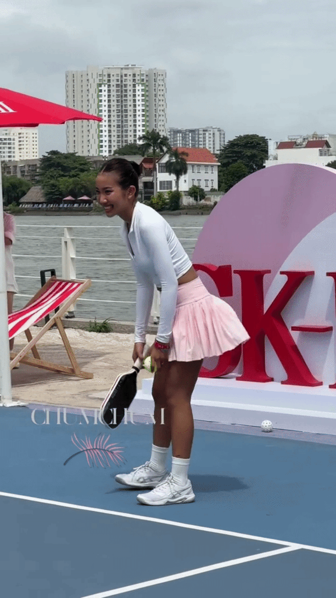 Sân pickleball nóng nhất hôm nay: Loạt hot girl tụ họp, nhan sắc cỡ này vẫn bị body shaming?- Ảnh 4.