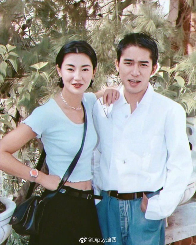 Nam diễn viên hiên ngang dắt cả vợ lẫn 