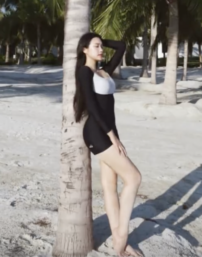 Doãn Hải My diện đồ bơi khoe body "đồng hồ cát" nóng bỏng, chân dài khiến netizen xuýt xoa: Đẹp nhất làng bóng đá!- Ảnh 5.