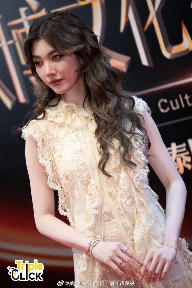 Cặp đôi "bách hợp" hot nhất showbiz bị tố không coi ai ra gì, "hành" BTC đến khổ giữa sự kiện- Ảnh 4.