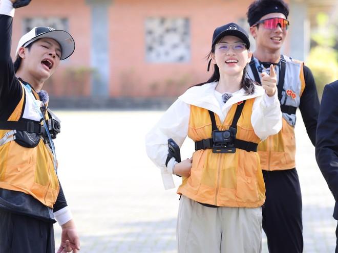 Phương Anh Đào "chứng nào tật nấy", liên tục gây sốt bằng một chiêu- Ảnh 4.