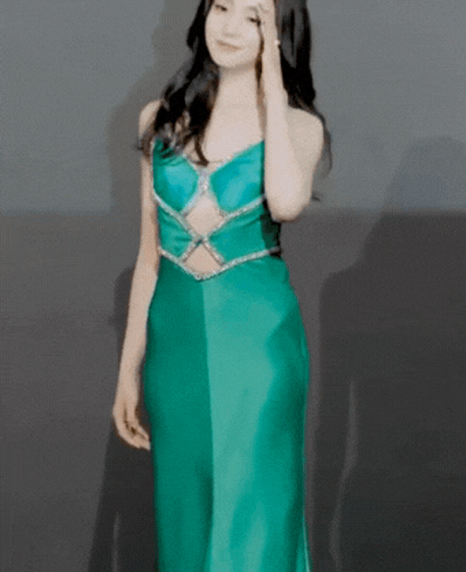 Siêu thảm đỏ hot nhất tối nay: Nhiệt Ba trưng trổ body 