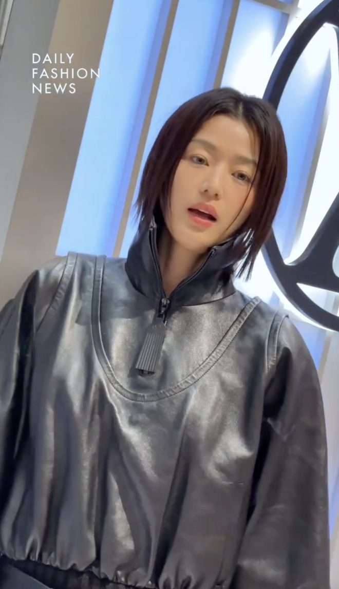 Jeon Ji Hyun "đập đi xây lại", mới mẻ hoàn toàn ở tuổi 44- Ảnh 3.
