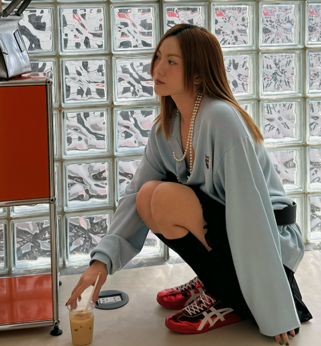 Nữ ca sĩ Việt bị dính mác lạm dụng thẩm mỹ: Ám ảnh không dám ra đường, đã lui về ở ẩn- Ảnh 14.