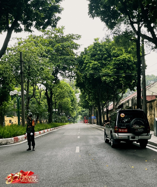 Tôi đi bộ 10.000 bước, len lỏi 9 tiếng trên phố ngày Tổng hợp luyện đầu tiên ở Hà Nội và thấy những điều “không chiếu trên TV”- Ảnh 5.