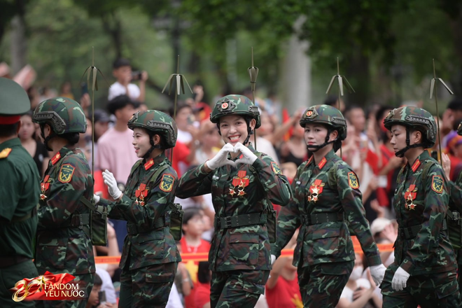 Tôi đi bộ 10.000 bước, len lỏi 9 tiếng trên phố ngày Tổng hợp luyện đầu tiên ở Hà Nội và thấy những điều “không chiếu trên TV”- Ảnh 13.
