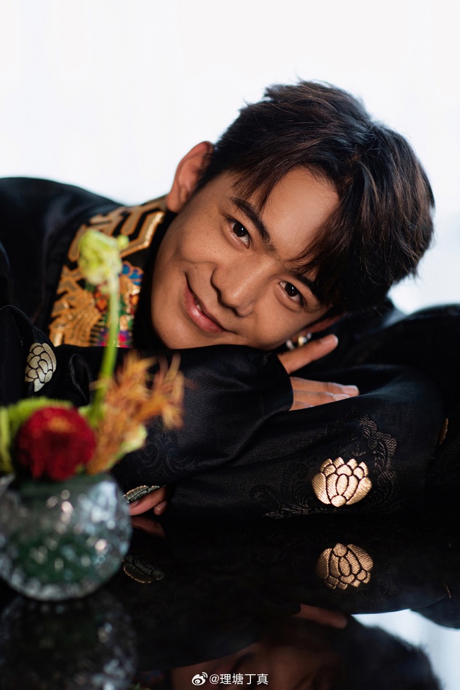 Chàng trai chăn bò bỗng nổi tiếng toàn quốc, vào showbiz đóng phim vì quá đẹp trai giờ ra sao?- Ảnh 11.