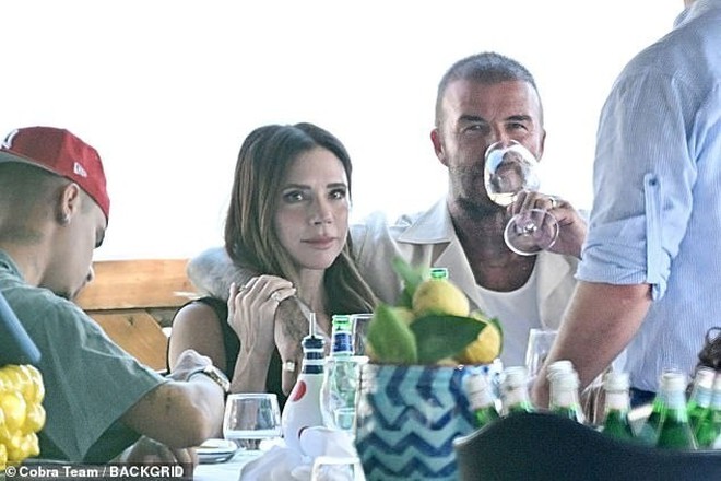 Vợ chồng Beckham bị nói giả dối- Ảnh 11.