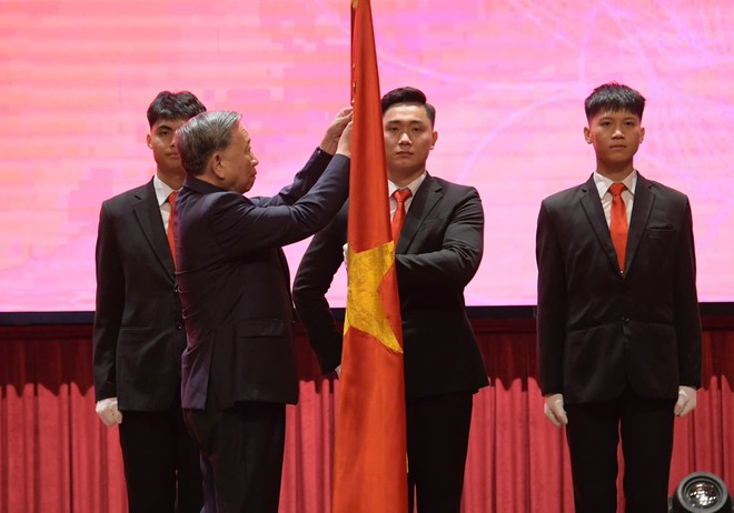 Nguyên Phó Chủ tịch nước Nguyễn Thị Bình được phong Anh hùng Lao động- Ảnh 2.