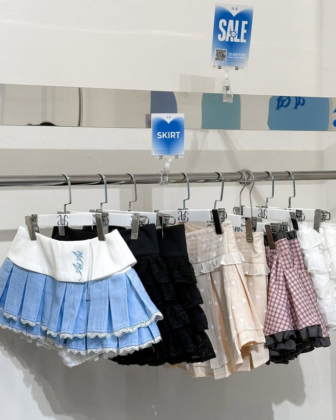 Local brand Việt sale "kịch sàn" lễ 2/9, váy áo xinh điên đảo thần hồn cũng chỉ từ 99k- Ảnh 36.