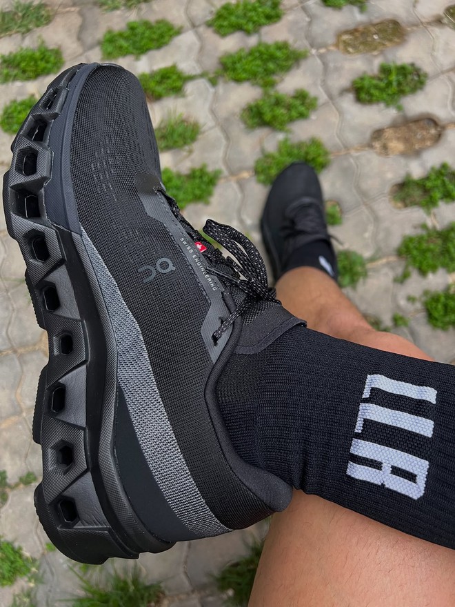 ON - Từ thất bại khi đòi gắn “ống nước” vào giày Nike, giờ sắp vượt mặt Nike tới nơi- Ảnh 8. ON - Từ thất bại khi đòi gắn “ống nước” vào giày Nike, giờ sắp vượt mặt Nike tới nơi- Ảnh 8.