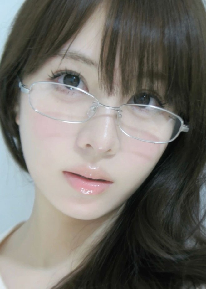 Châu Bùi giữa bão chỉ trích bỗng hot lại bộ ảnh "Binz anh thắng rồi!"- Ảnh 12.