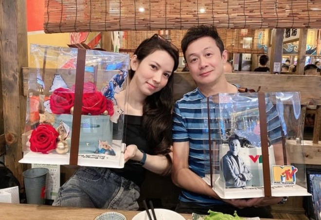 Hôn nhân kín tiếng của "nam thần VTV" bên bà xã kém 14 tuổi, từng thi hoa hậu- Ảnh 3.
