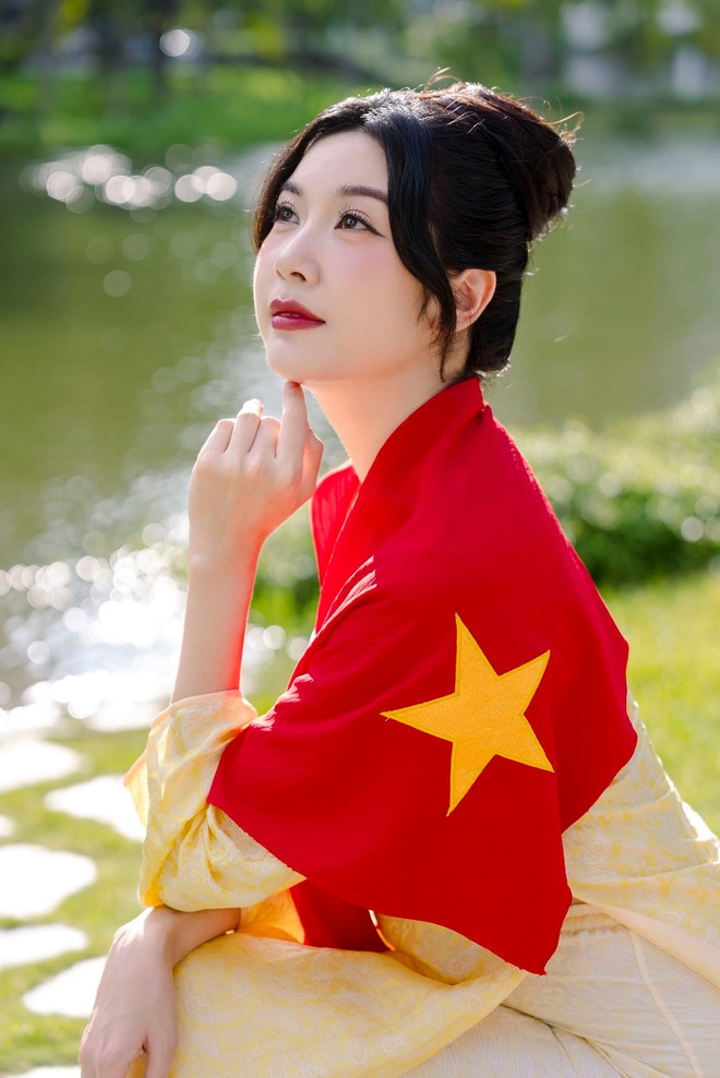 Dàn sao nhuộm đỏ MXH, không khí vui hơn Tết: Outfit xịn nhất chính là "merch quốc dân"- Ảnh 44.