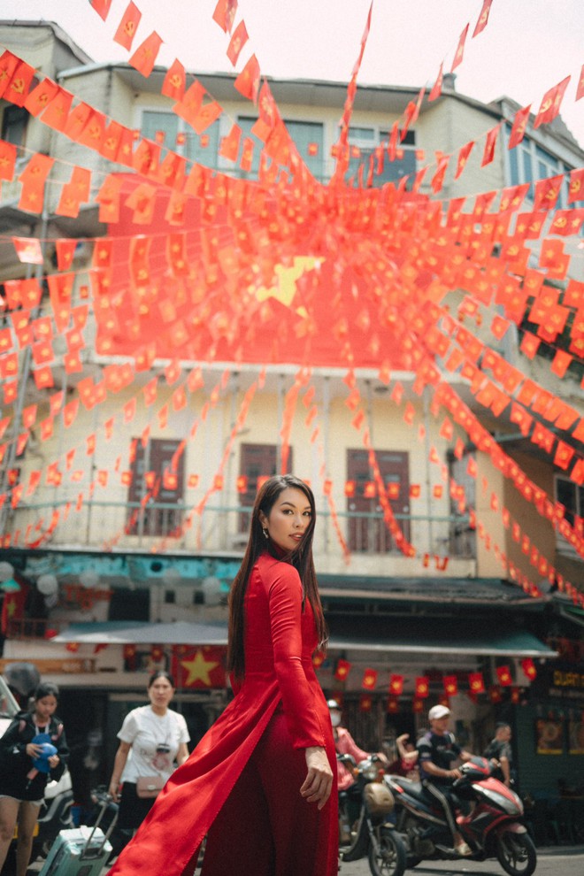 Dàn sao nhuộm đỏ MXH, không khí vui hơn Tết: Outfit xịn nhất chính là "merch quốc dân"- Ảnh 33.