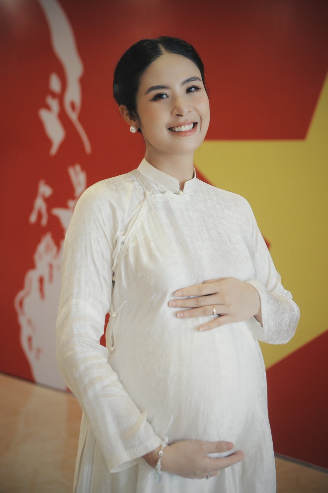 Dàn sao nhuộm đỏ MXH, không khí vui hơn Tết: Outfit xịn nhất chính là "merch quốc dân"- Ảnh 41.