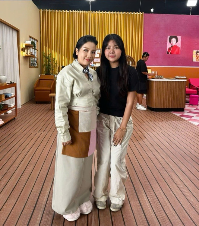 Bất ngờ với thành tích, nhan sắc của "nữ du kích" tham dự A80 của TP HCM- Ảnh 3. Bất ngờ với thành tích, nhan sắc của "nữ du kích" tham dự A80 của TP HCM- Ảnh 3.