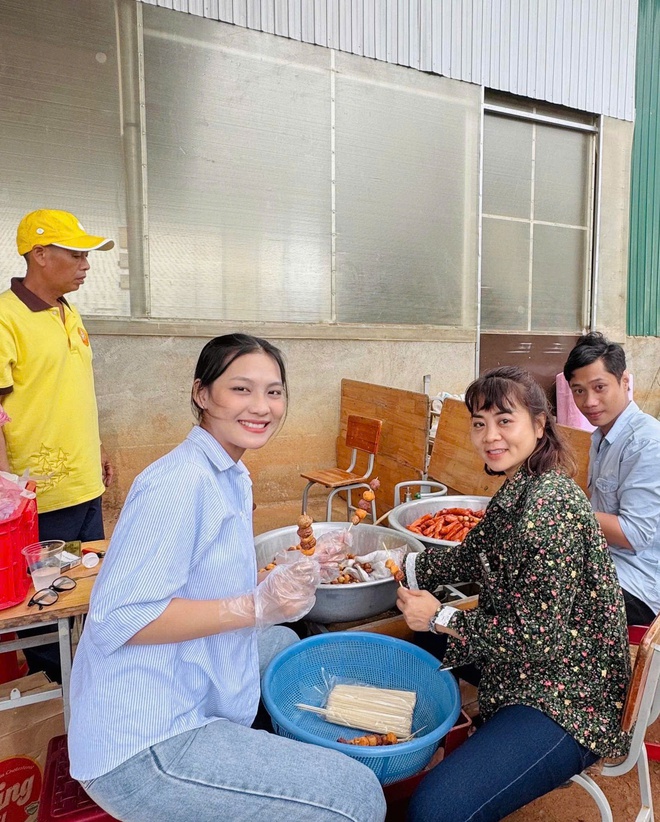 Bất ngờ với thành tích, nhan sắc của "nữ du kích" tham dự A80 của TP HCM- Ảnh 10. Bất ngờ với thành tích, nhan sắc của "nữ du kích" tham dự A80 của TP HCM- Ảnh 10.