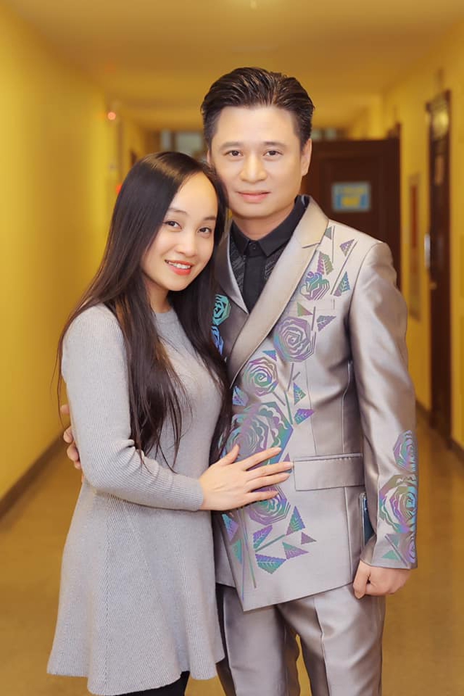 Hôn nhân hạnh phúc của Giám đốc Nhà hát Chèo Hà Nội và chồng tài tử mỗi ngày nhận 80 lá thư tình- Ảnh 6.