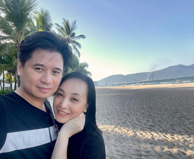 Hôn nhân hạnh phúc của Giám đốc Nhà hát Chèo Hà Nội và chồng tài tử mỗi ngày nhận 80 lá thư tình- Ảnh 9.
