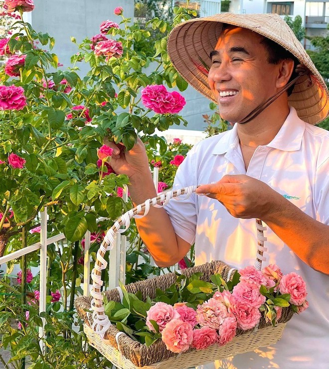 Phó Chủ tịch Hội điện ảnh Việt Nam và vợ đại gia: 20 năm mặn nồng, sống trong biệt thự đắt đỏ ở TP.HCM- Ảnh 9. Phó Chủ tịch Hội điện ảnh Việt Nam và vợ đại gia: 20 năm mặn nồng, sống trong biệt thự đắt đỏ ở TP.HCM- Ảnh 9.