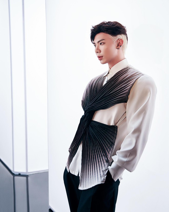 Local brand Việt dùng hình ảnh "hậu môn" làm ý tưởng cho BST mới: Sáng tạo phải phản cảm vậy sao?- Ảnh 16.