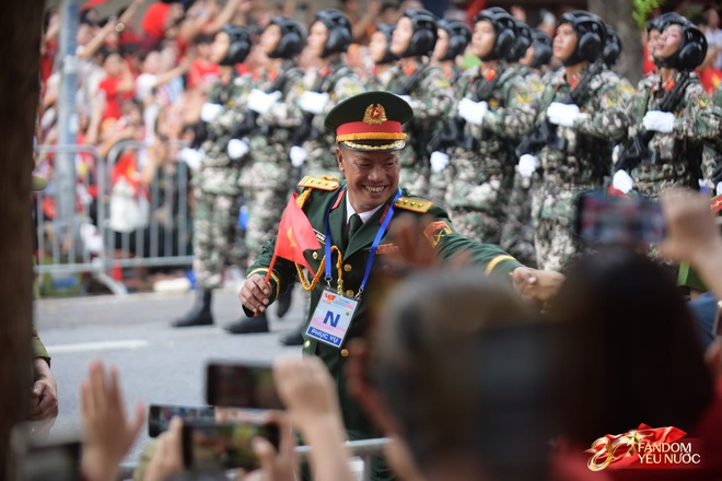 Ng&agrave;y đẹp nhất l&agrave; ng&agrave;y 2/9: C&aacute;c khối diễu binh diễu h&agrave;nh toả ra khắp Thủ đ&ocirc; trong nắng m&ugrave;a thu rực rỡ- Ảnh 11.