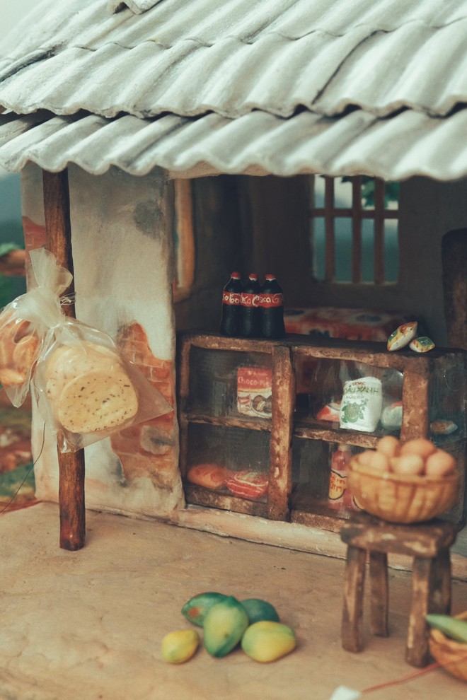 Chiếc bánh Trung thu mô phỏng tiệm tạp hóa tuổi thơ khiến dân mạng mê mẩn- Ảnh 3.