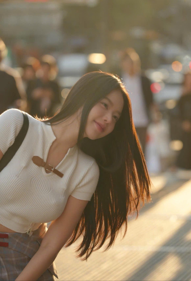 "Luỵ" Thanh Thuỷ ở Seoul, l&ecirc;n đồ như nữ ch&iacute;nh phim H&agrave;n năm 2000- Ảnh 4.