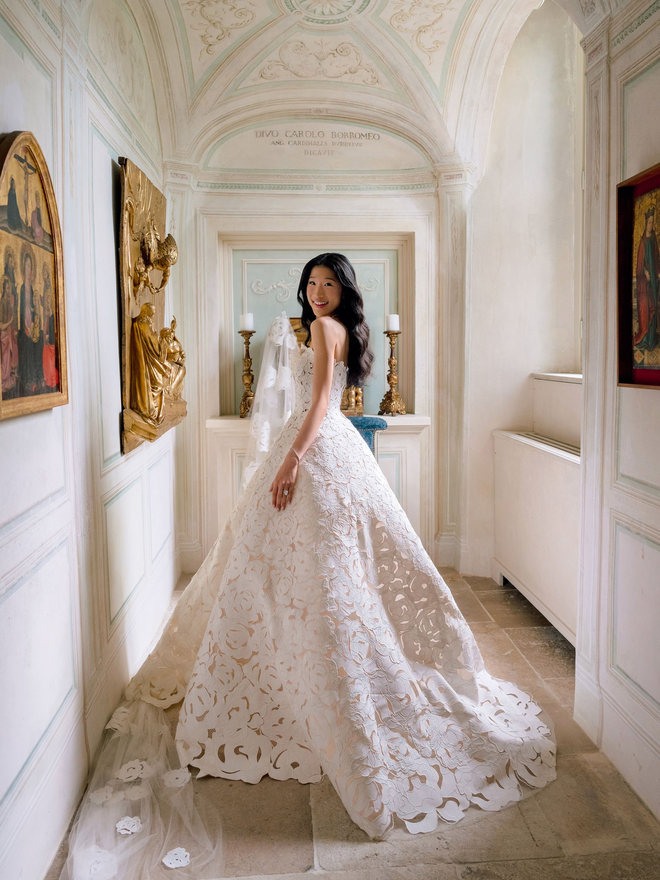 Đám cưới trăm tỷ của tiểu thư hot nhất TikTok lên thẳng Vogue: Dân tình hoài nghi mua bài- Ảnh 9.