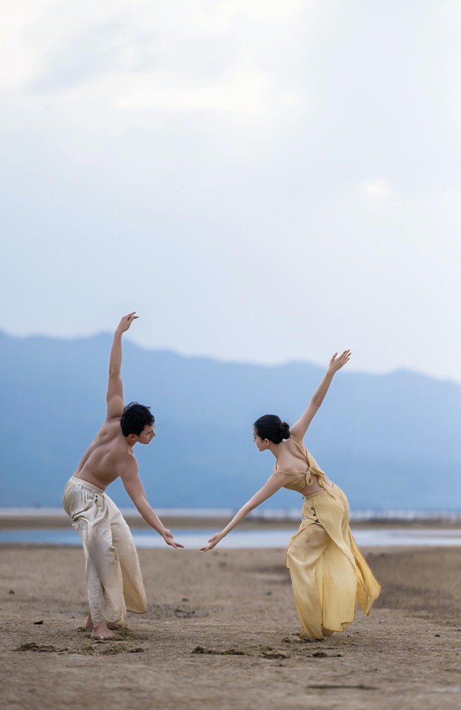 Sự thật thú vị về nam chính "mặt búng ra 3 chữ Vũ Kiên Cường" trong Mưa Đỏ- Ảnh 3.
