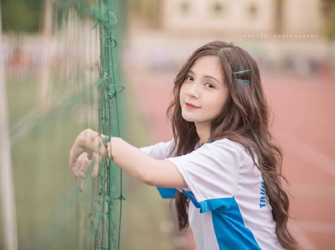 Ảnh thẻ tuổi 29 gây bất ngờ của "hot girl đồng phục" một thời- Ảnh 3.