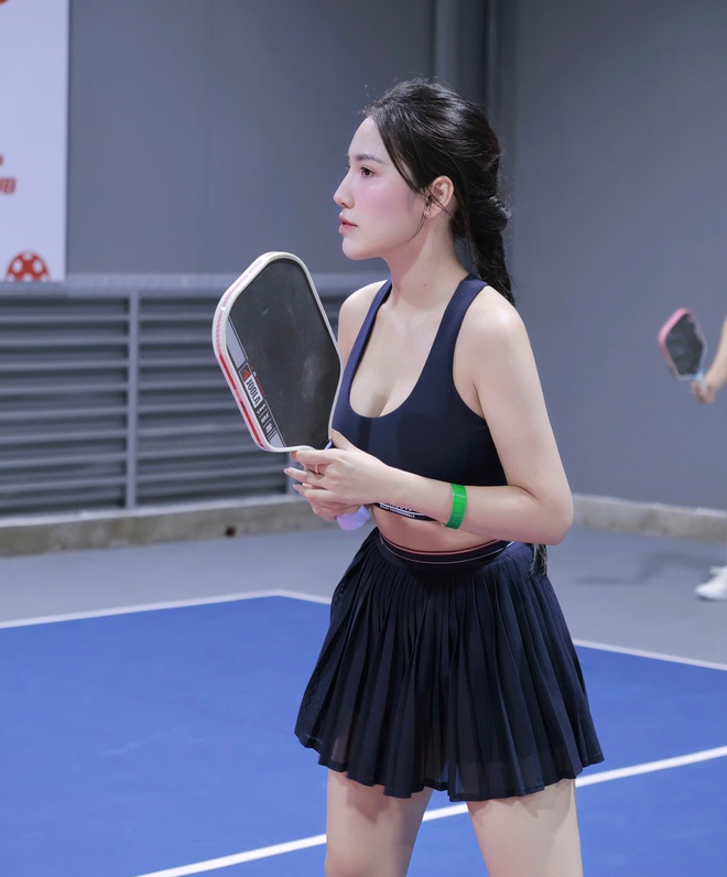 Cô gái sinh năm 1998 đầu tư 100 triệu chơi pickleball và vô địch: 4 đôi giày, 20 bộ đồ, còn gì nữa?- Ảnh 5.