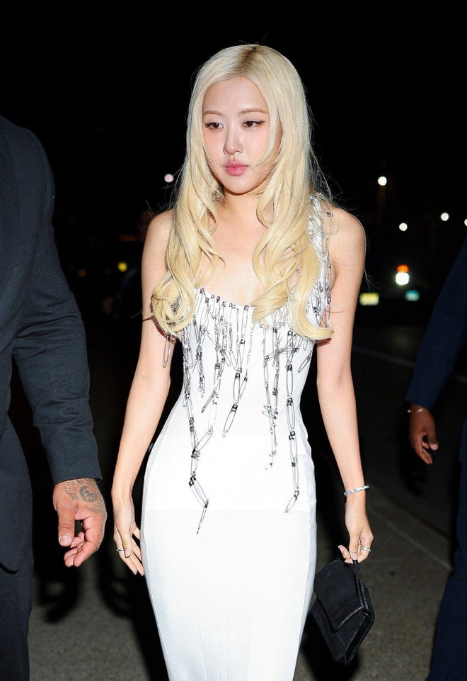 Đường cong của Rosé (BLACKPINK)- Ảnh 5.