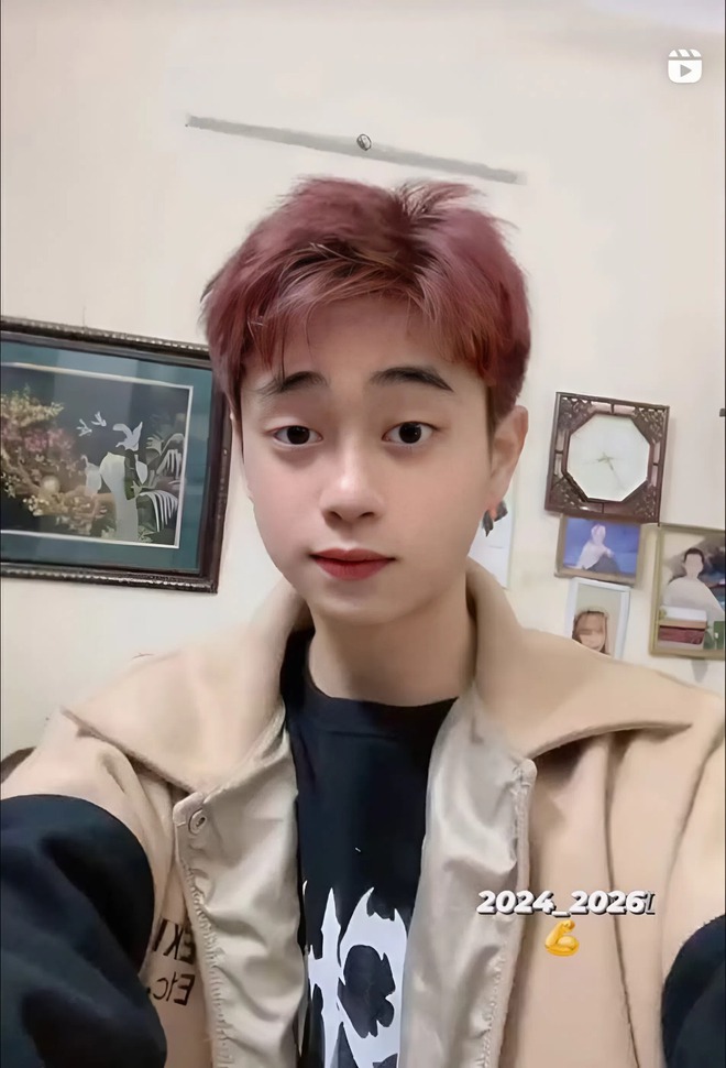 Quá khứ boy phố của Lê Văn Tú: Chàng lính tuổi 20 đẹp trai gấp 10 lần nhờ "ăn cơm nhà nước"- Ảnh 14.