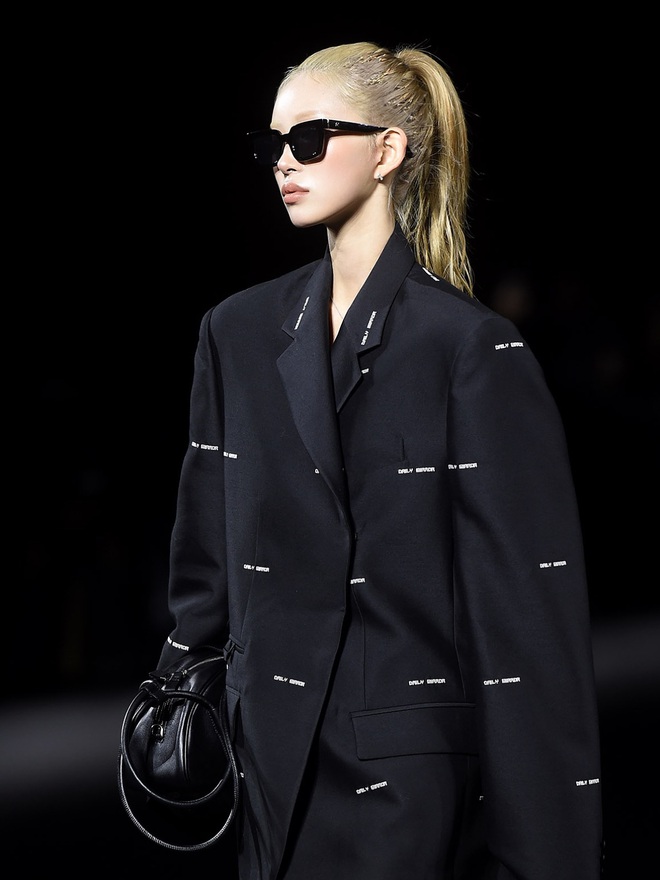 Con g&aacute;i của 1 nữ diễn vi&ecirc;n từng nặng gần 100kg, nay chỉ c&ograve;n da bọc xương- Ảnh 7.