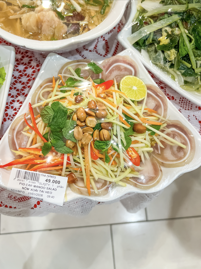 Aeon Mall bây giờ bán cả cỗ Tết "full mâm 10 món", nhìn cực xịn nhưng giá thế nào?- Ảnh 7. Aeon Mall bây giờ bán cả cỗ Tết "full mâm 10 món", nhìn cực xịn nhưng giá thế nào?- Ảnh 7.