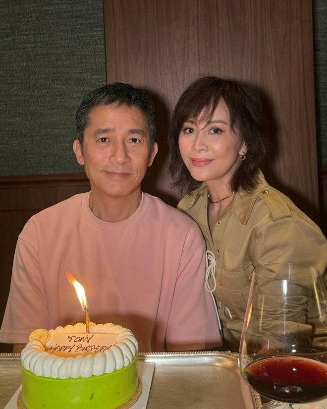 L&agrave;m d&acirc;u h&agrave;o m&ocirc;n &aacute;p lực thế n&agrave;o m&agrave; Chương Trạch Thi&ecirc;n "tho&aacute;t vai" phu nh&acirc;n tỷ ph&uacute; đi l&agrave;m podcast với Lưu Gia Linh?- Ảnh 12.