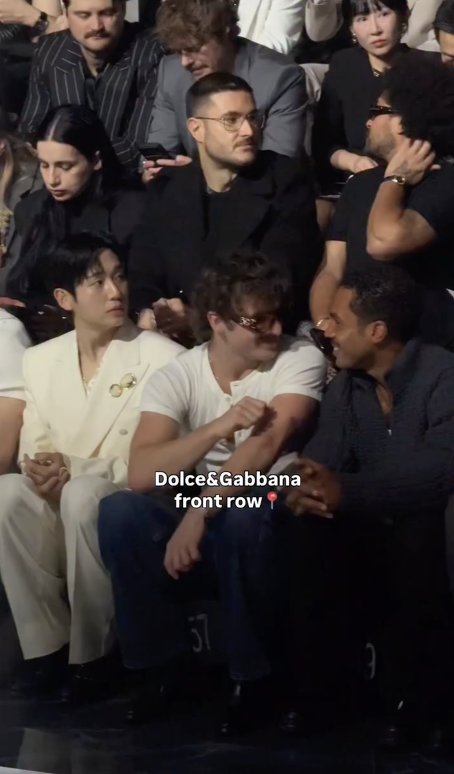 L&agrave; đại sứ ngồi h&agrave;ng đầu fashion show, Jung Hae In vẫn bị c&ocirc; lập v&igrave; l&agrave; trai ch&acirc;u &Aacute;?- Ảnh 6.