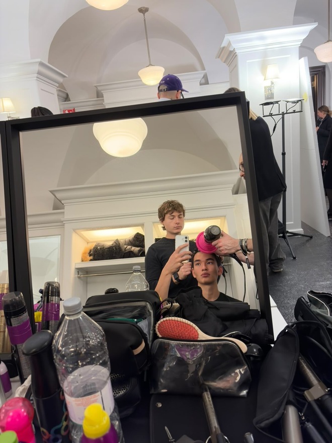 Hot boy b&oacute;ng rổ Saigon Heat chuyển hướng l&agrave;m người mẫu, diễn cho Ralph Lauren tại Milan Fashion Week: Kim L&yacute; l&agrave; mentor của t&ocirc;i- Ảnh 10.