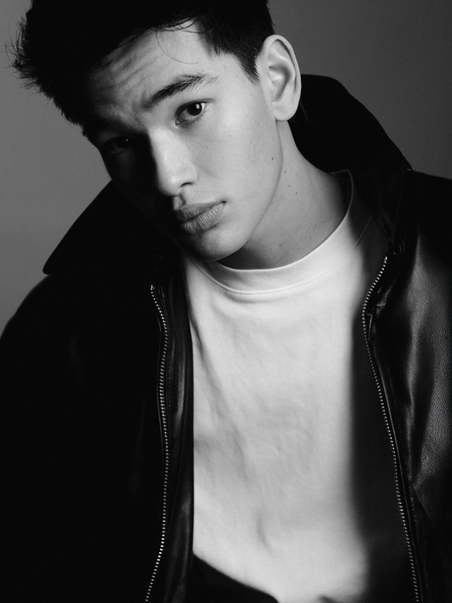 Hot boy b&oacute;ng rổ Saigon Heat chuyển hướng l&agrave;m người mẫu, diễn cho Ralph Lauren tại Milan Fashion Week: Kim L&yacute; l&agrave; mentor của t&ocirc;i- Ảnh 13.