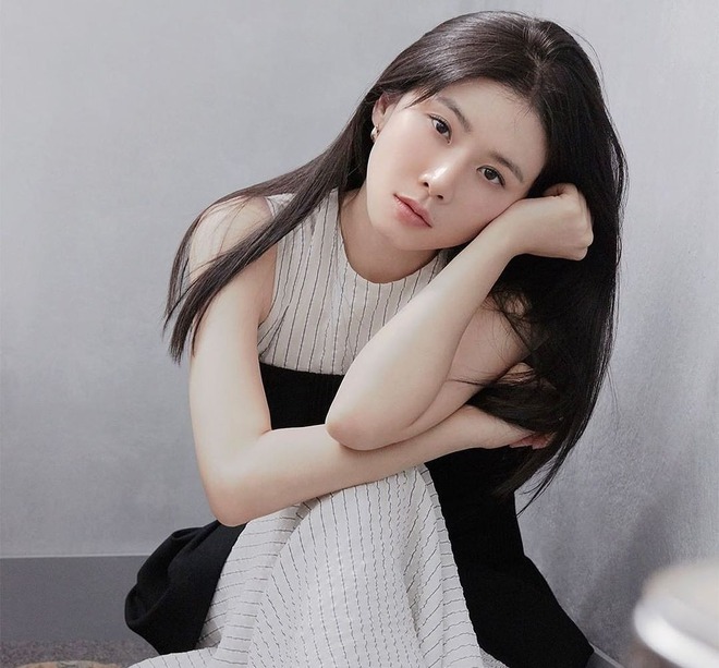 Mỹ nhân "dao kéo" thành công bậc nhất showbiz: Gương mặt nhìn 1 lần nhớ cả đời, U50 mà style cuốn hơn thời con gái- Ảnh 3. Mỹ nhân "dao kéo" thành công bậc nhất showbiz: Gương mặt nhìn 1 lần nhớ cả đời, U50 mà style cuốn hơn thời con gái- Ảnh 3.