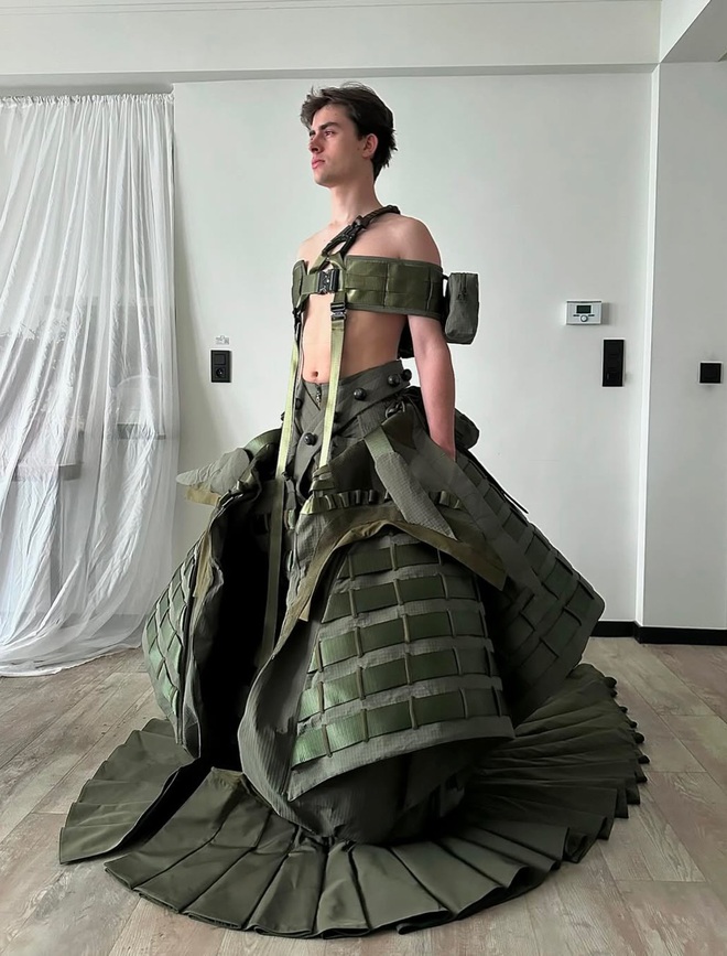 Rosé sắp công bố ảnh váy cưới có 1 không 2- Ảnh 2. Rosé sắp công bố ảnh váy cưới có 1 không 2- Ảnh 2.