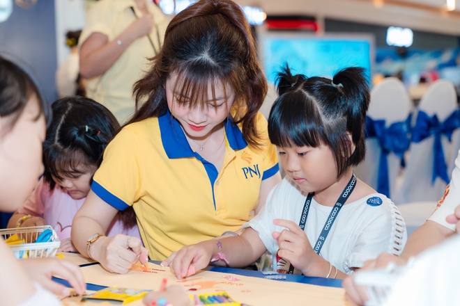 CSR không chỉ còn là chiến lược truyền thông doanh nghiệp: Top những dự án chạm tới trái tim tại WeChoice Awards 2025- Ảnh 4. CSR không chỉ còn là chiến lược truyền thông doanh nghiệp: Top những dự án chạm tới trái tim tại WeChoice Awards 2025- Ảnh 4.