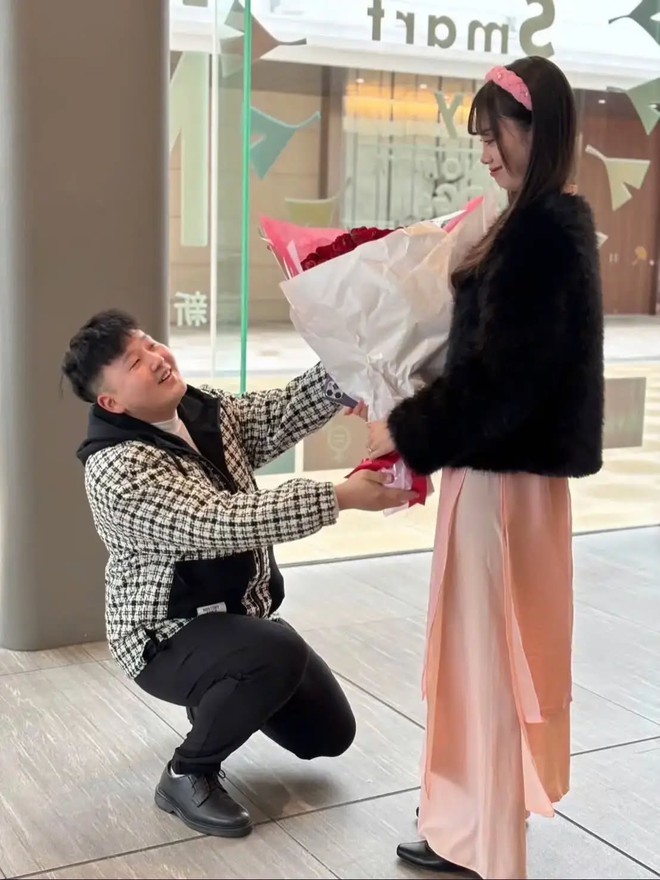 Ch&uacute; rể M&ocirc;ng Cổ hot MXH vừa qua lộ ảnh qu&aacute; khứ: Kh&ocirc;ng thể tin nổi l&agrave; c&ugrave;ng 1 người!- Ảnh 7.