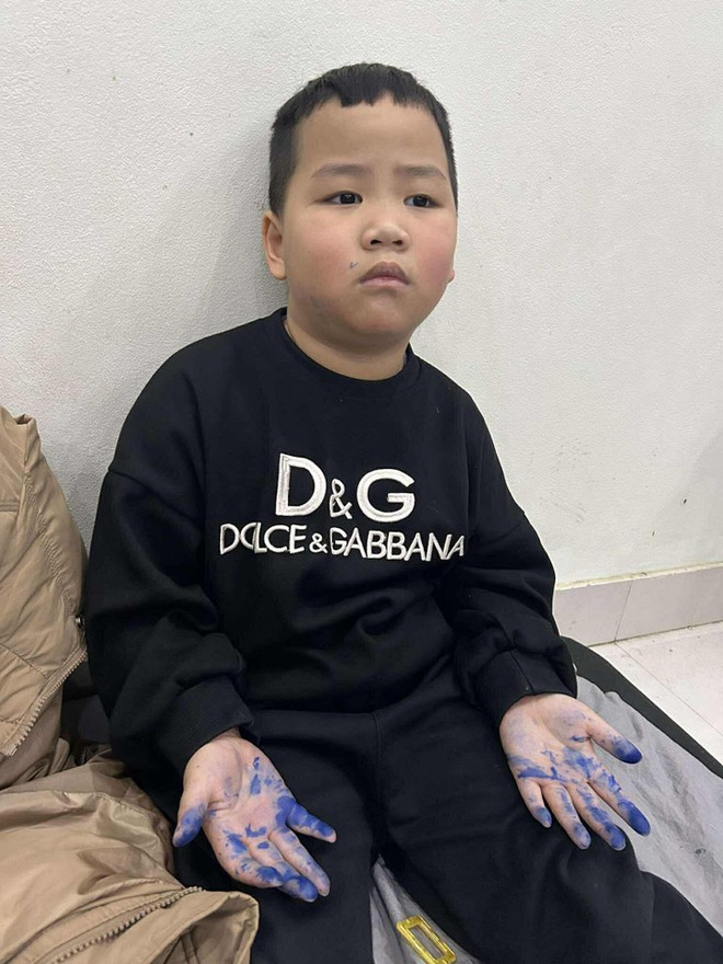 Lo con đi thi hay nhầm, mẹ viết "phao" l&ecirc;n tay con khiến d&acirc;n mạng th&iacute;ch th&uacute;- Ảnh 3.