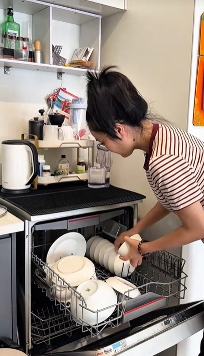 Giúp việc nhà ở Việt Nam giờ đã đạt "cảnh giới" khác: Trẻ, trình độ, kiếm 16 triệu/tháng trong tầm tay- Ảnh 6. Giúp việc nhà ở Việt Nam giờ đã đạt "cảnh giới" khác: Trẻ, trình độ, kiếm 16 triệu/tháng trong tầm tay- Ảnh 6.